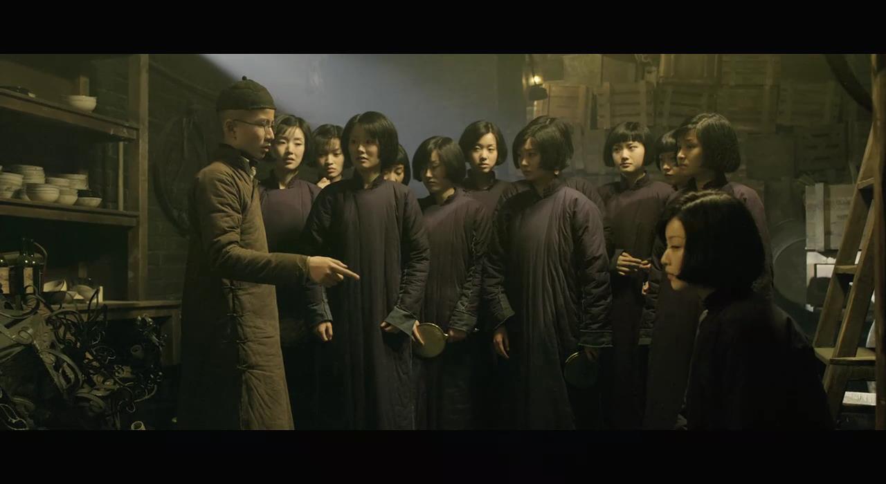 2011战争片《金陵十三钗》2900字，9分钟剧情解说稿-第13张图片