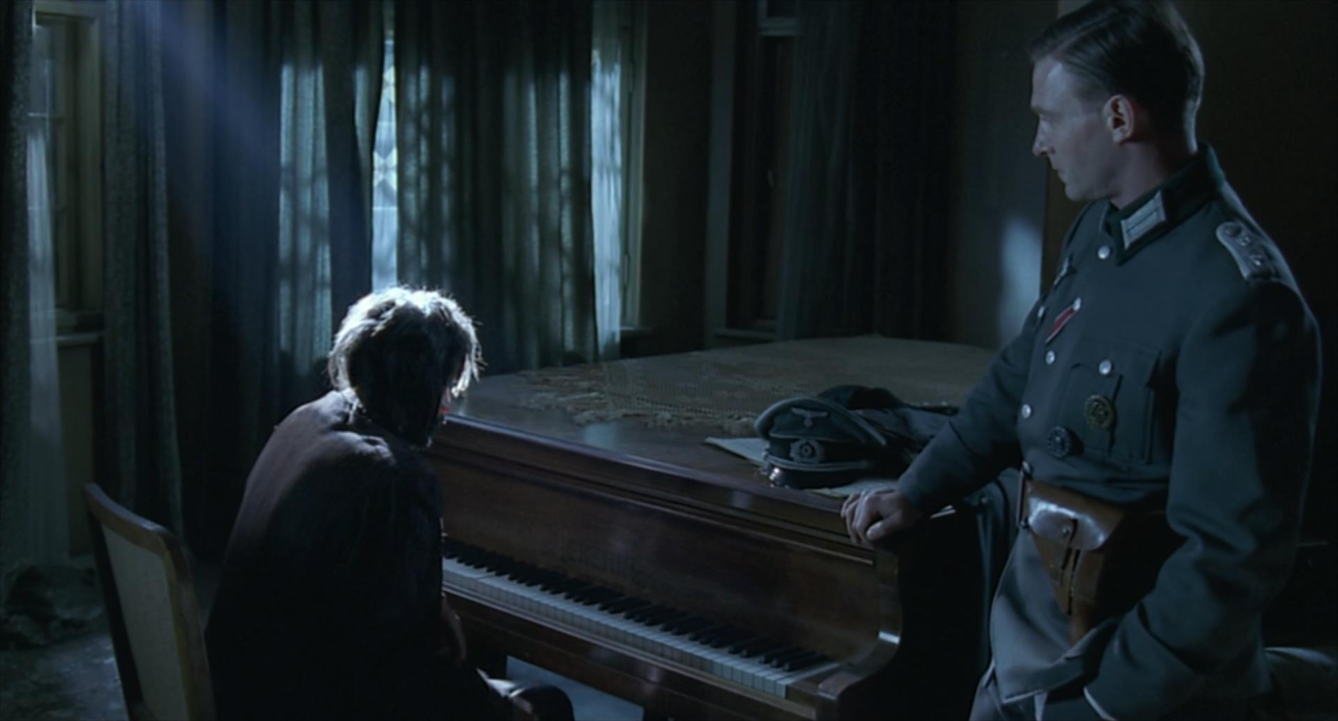 2002残酷剧情片《钢琴家》3800字，10分钟剧情解说稿